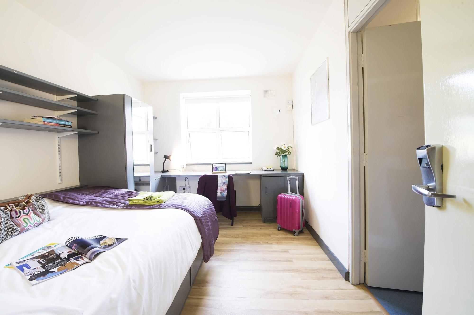 Corrib Village Rooms University Of 戈尔韦 外观 照片