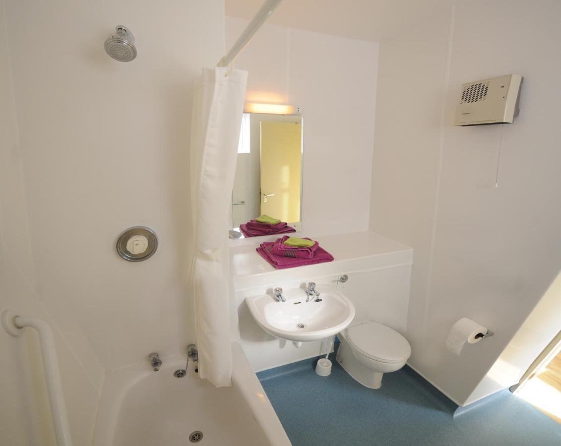 Corrib Village Rooms University Of 戈尔韦 外观 照片