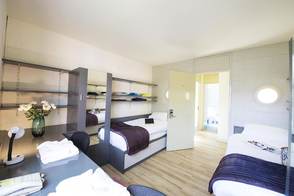 Corrib Village Rooms University Of 戈尔韦 外观 照片