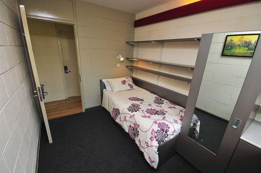 Corrib Village Rooms University Of 戈尔韦 外观 照片