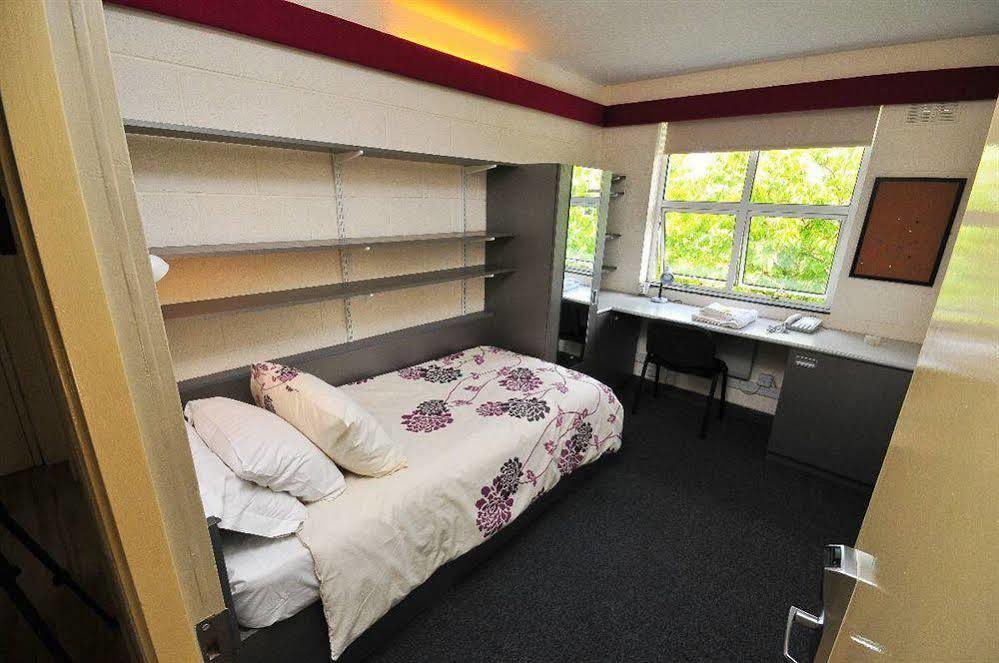 Corrib Village Rooms University Of 戈尔韦 外观 照片