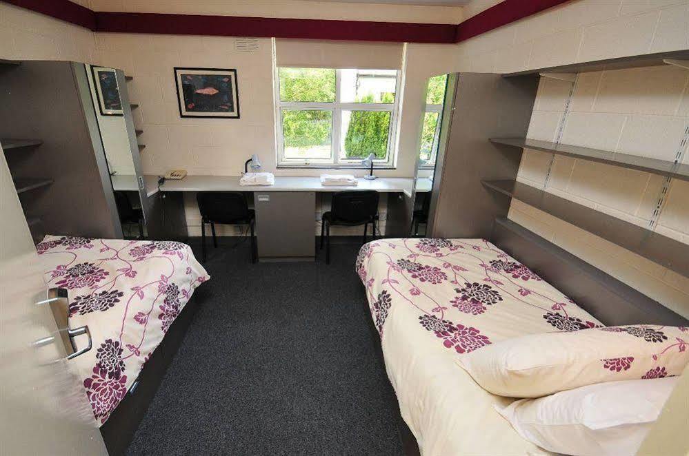 Corrib Village Rooms University Of 戈尔韦 外观 照片